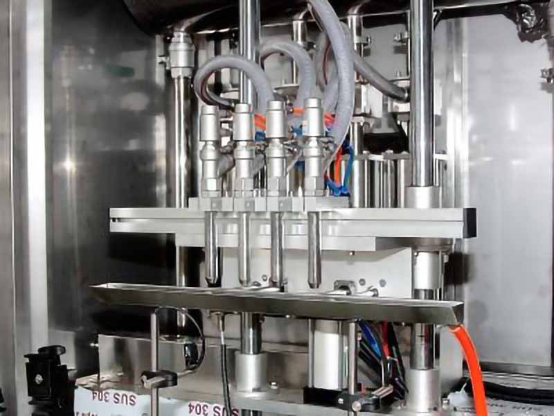 自動灌裝設備.jpg